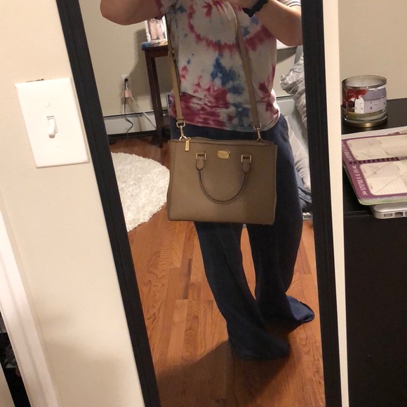 Tan Michael Kors purse & wallet - Picture 8 of 8